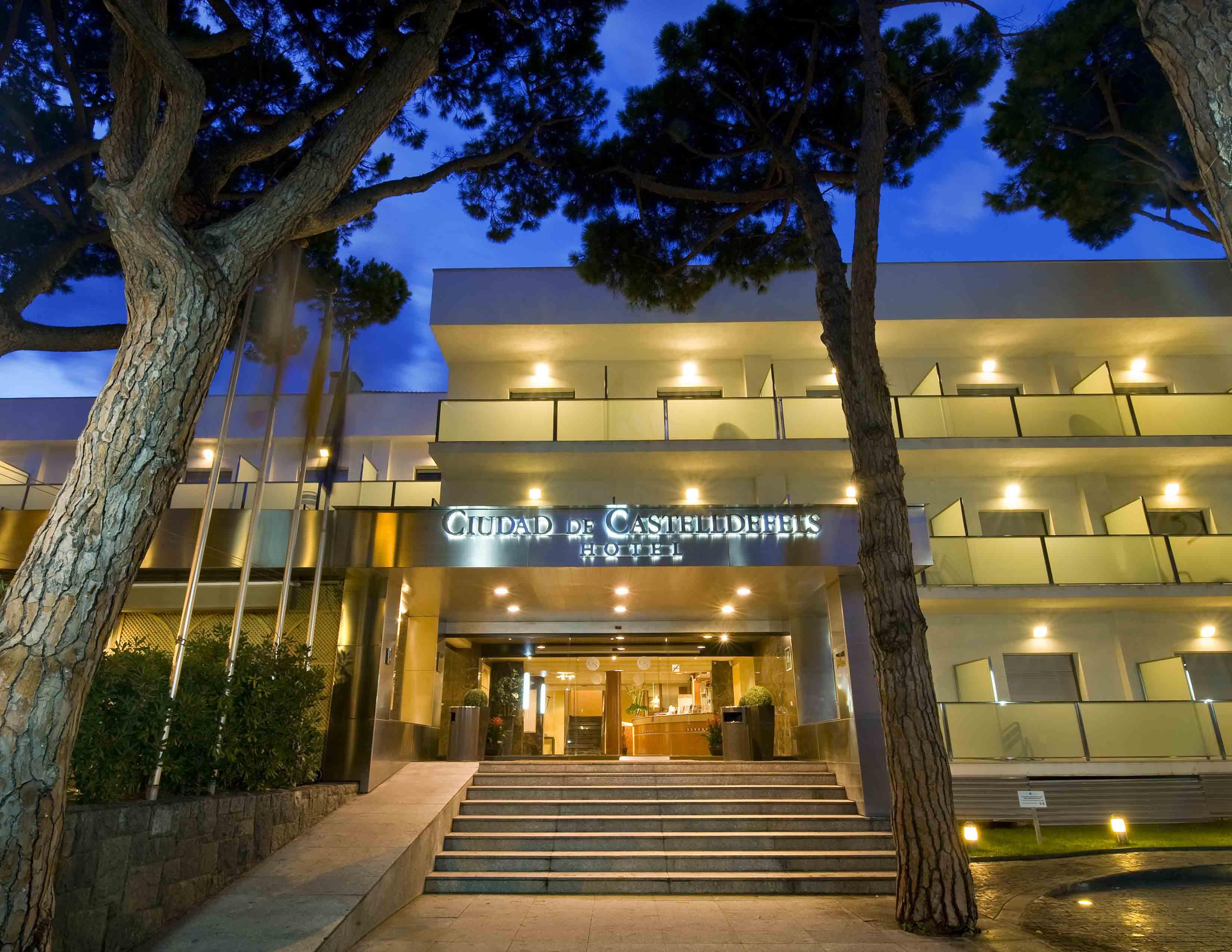 Ciudad De Castelldefels Hotel Bagian luar foto